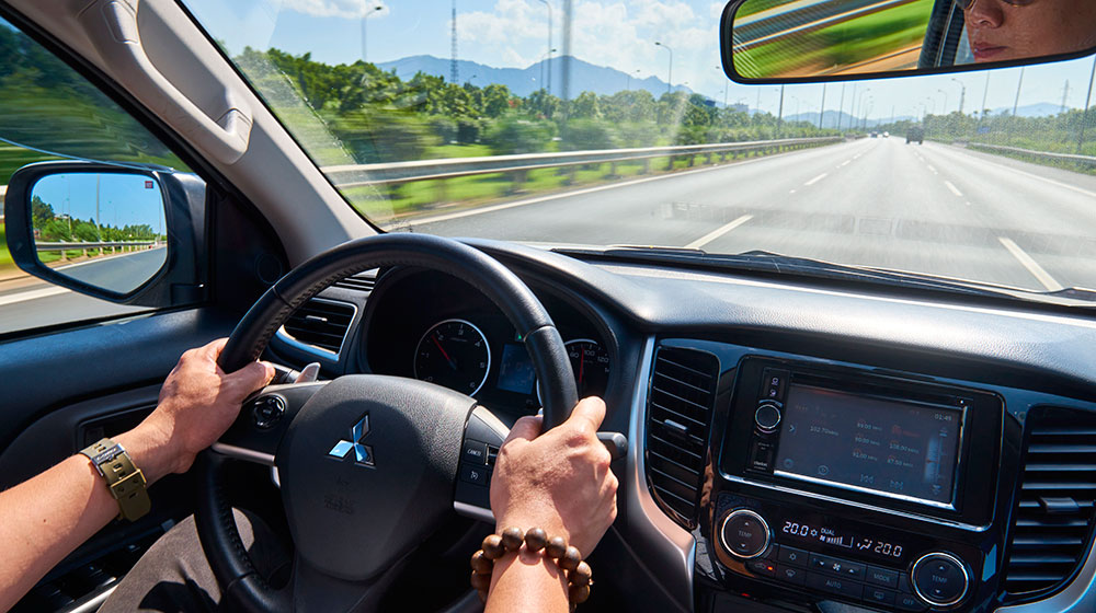 mitsubishi triton review 118 Nguy cơ tiềm ẩn khi lái hoặc ngồi trong ô tô dưới trời nắng nóng
