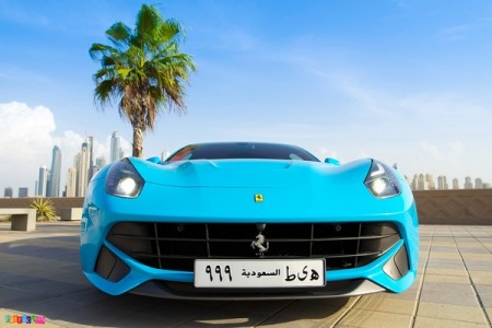  Ferrari F12 Berlinetta đẹp rạng ngời mà không chói lóa giữa nắng chiều