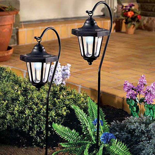 garden2 Kiến tạo ánh sang lung linh cho sân vườn thêm thơ mộng