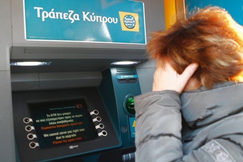 cyprus atm 3 490 1367052384 500x0 Cộng Hòa Síp trông chờ 5,8 tỷ USD từ kế hoạch đánh thuế tiết kiệm